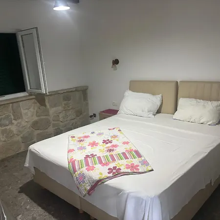 Villa Absolutely Perfect Location Minutes From Old Town *